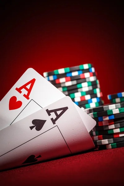 Mobile poker table interface with betting controls